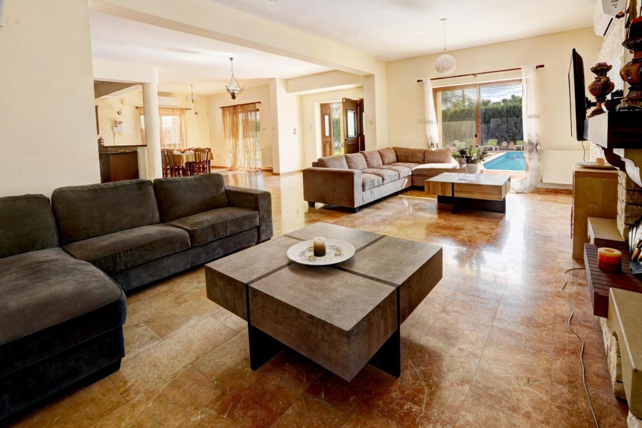 Villa Eva Ayia Napa Exteriör bild