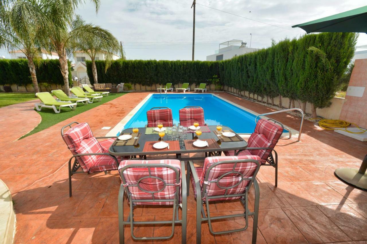 Villa Eva Ayia Napa Exteriör bild